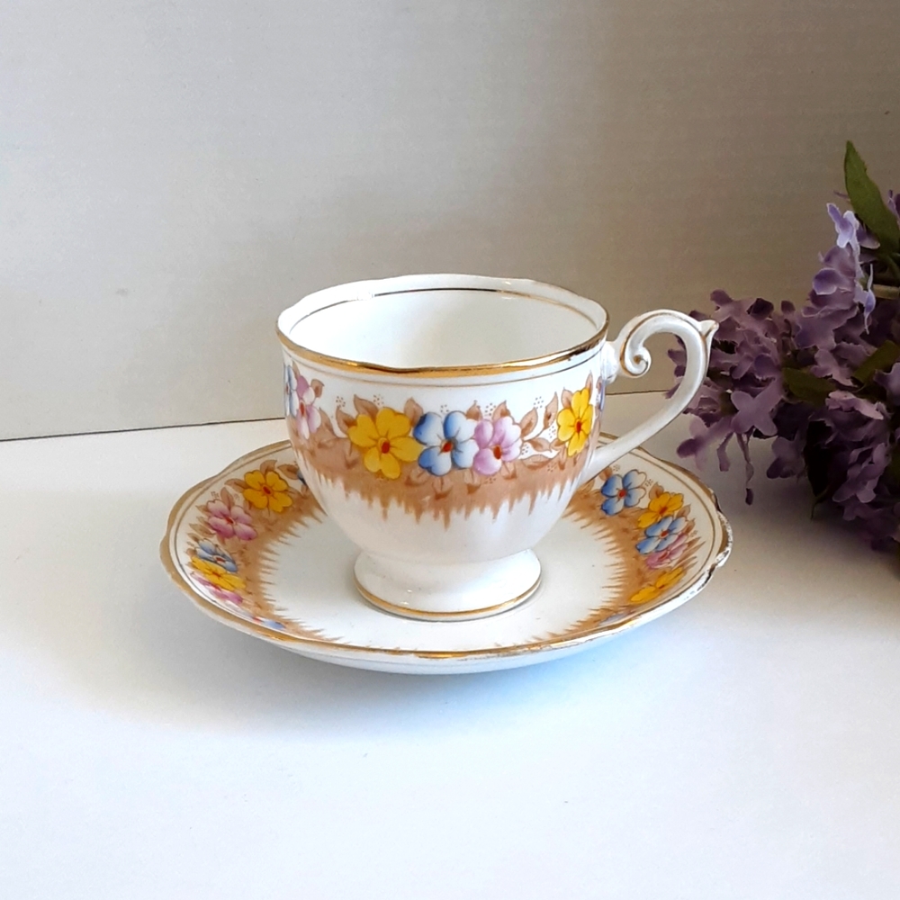 Vintage Bell Fine Bone China Footed Cup & Saucer Cottagecore Teacup Set as is
